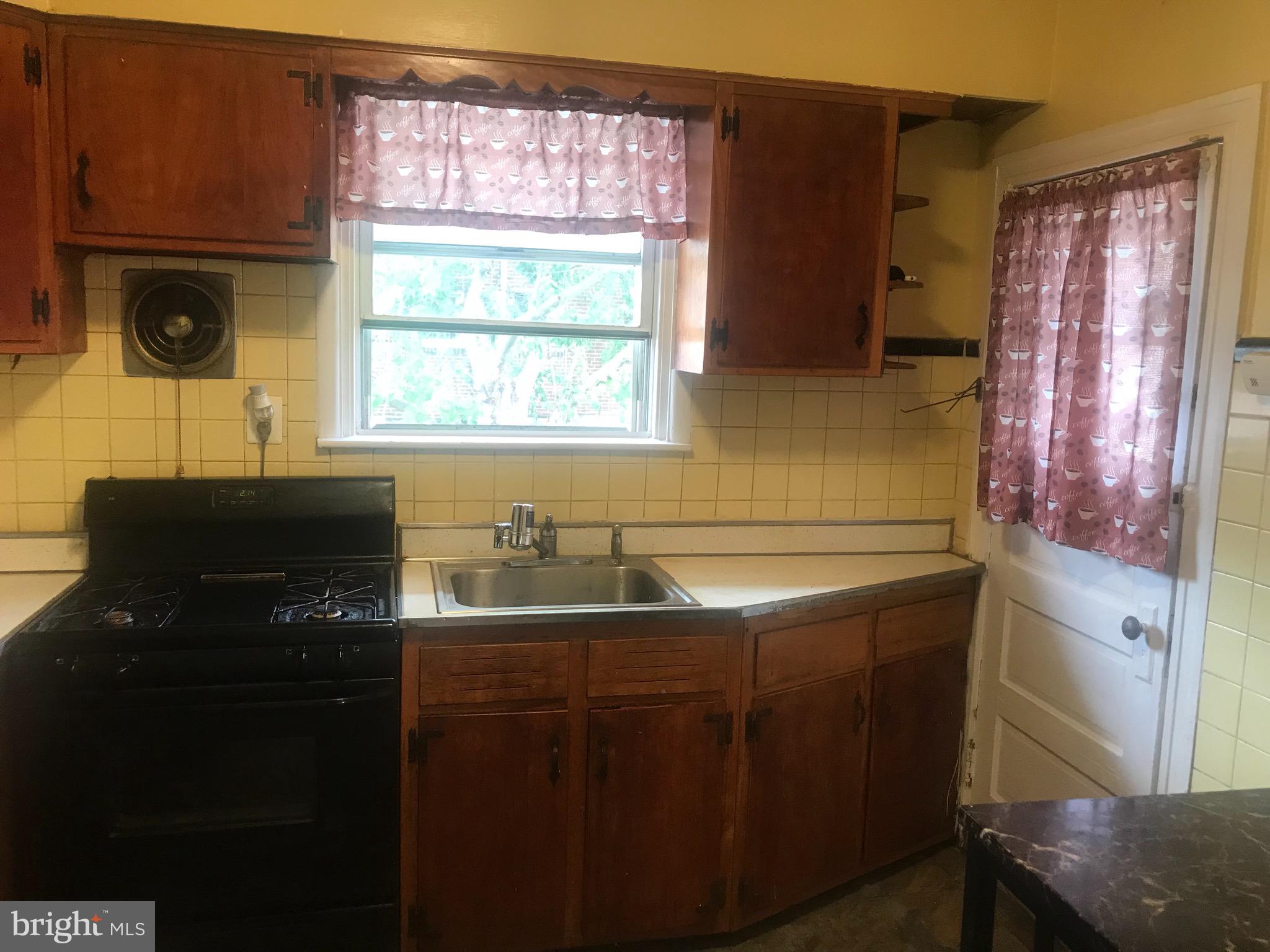 315 Margate Road Upper Darby, PA 19082 - Photo 9 of 21