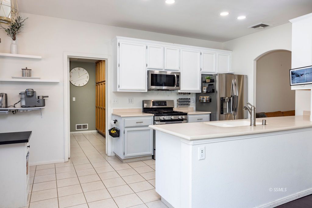 417 South Inyo Street Ridgecrest, CA 93555 - Photo 17 of 49