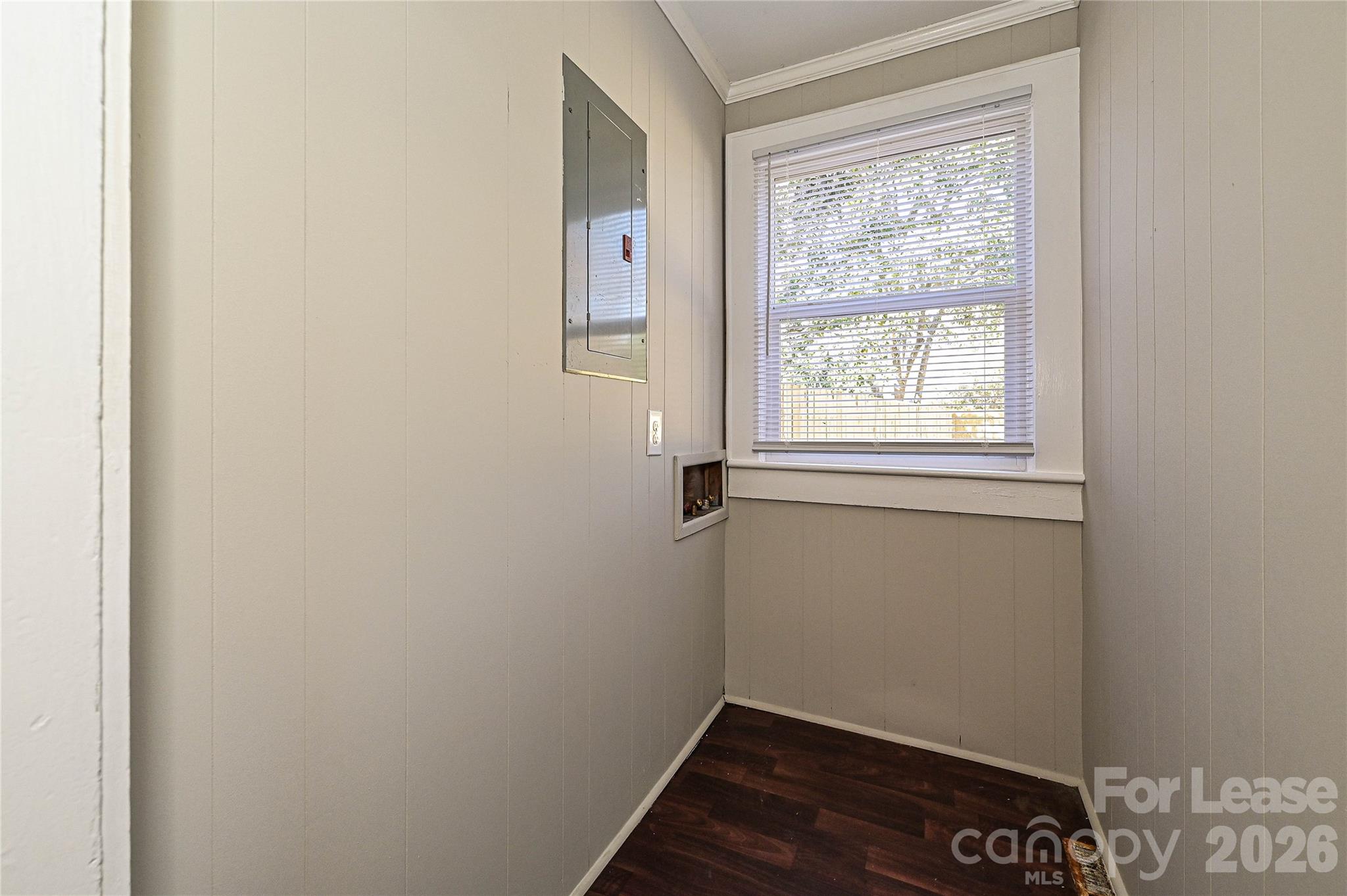 134 Saluda Street, Unit B Chester, SC 29706 - Photo 10 of 21 a small space with a window