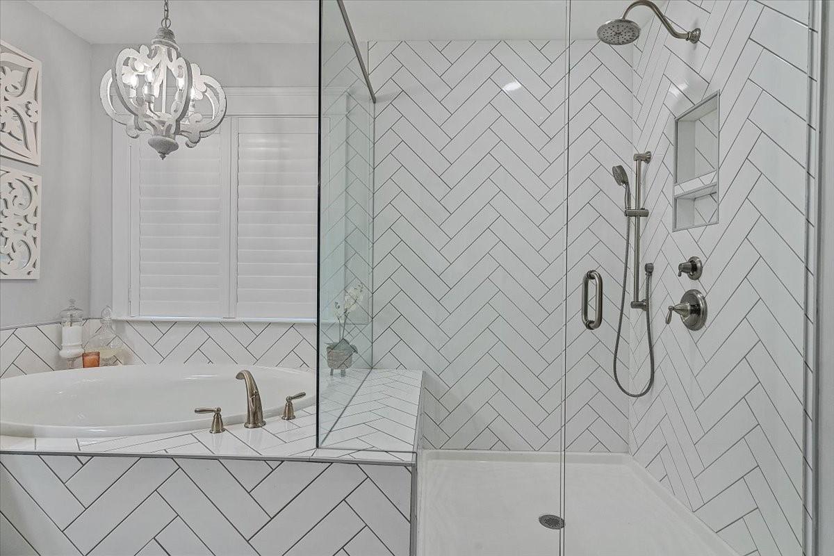 1112 Baldwin Drive Lancaster, SC 29720 - Photo 28 of 48 a bathroom with a bathtub and shower