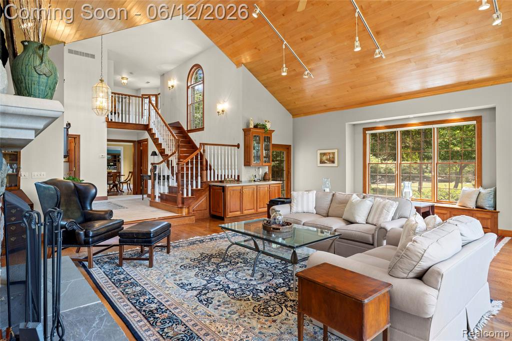 905 Spring Drive Northville, MI 48167 - Photo 24 of 98