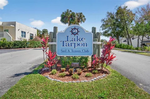 $210,000 | 90 South Highland Avenue, Unit 102, Tarpon Springs, FL 34689