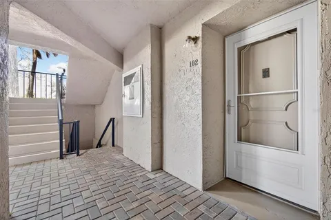 $210,000 | 90 South Highland Avenue, Unit 102, Tarpon Springs, FL 34689