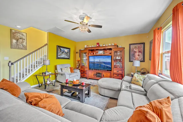 $525,000 | 610 Squire Pope Road, Summerville, SC 29486