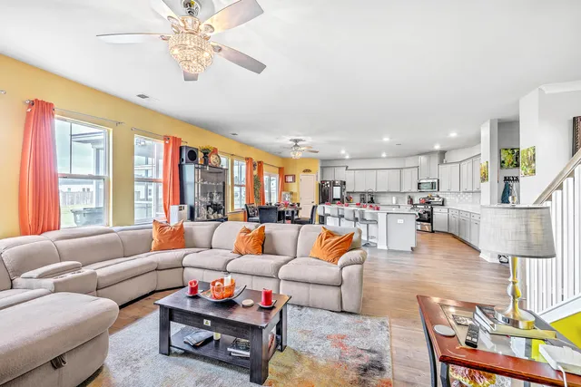 $525,000 | 610 Squire Pope Road, Summerville, SC 29486