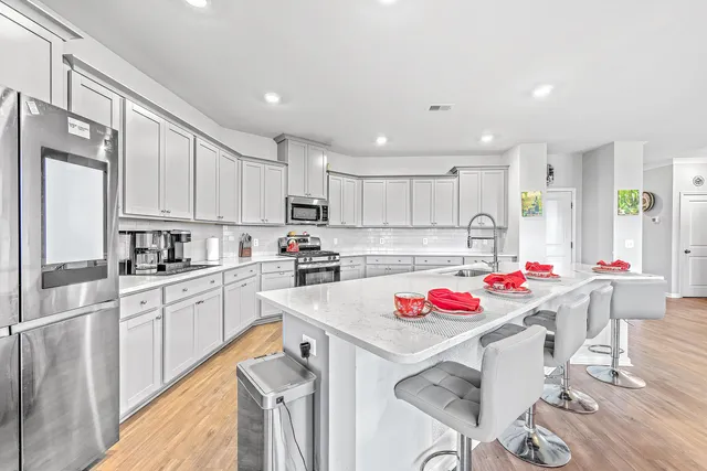 $525,000 | 610 Squire Pope Road, Summerville, SC 29486