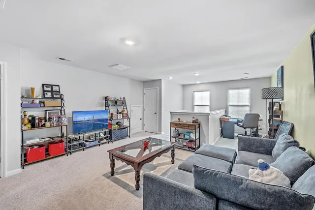 $525,000 | 610 Squire Pope Road, Summerville, SC 29486