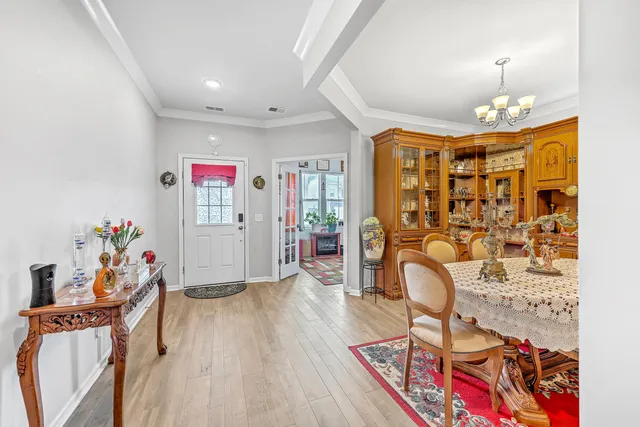 $525,000 | 610 Squire Pope Road, Summerville, SC 29486