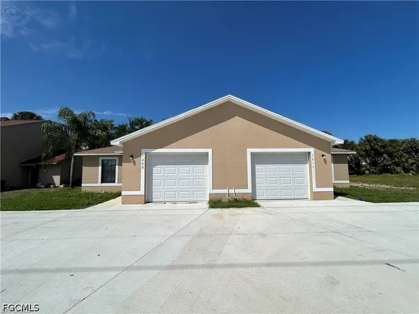 $1,800 | 1211 Southeast 8th Terrace, Cape Coral, FL 33990