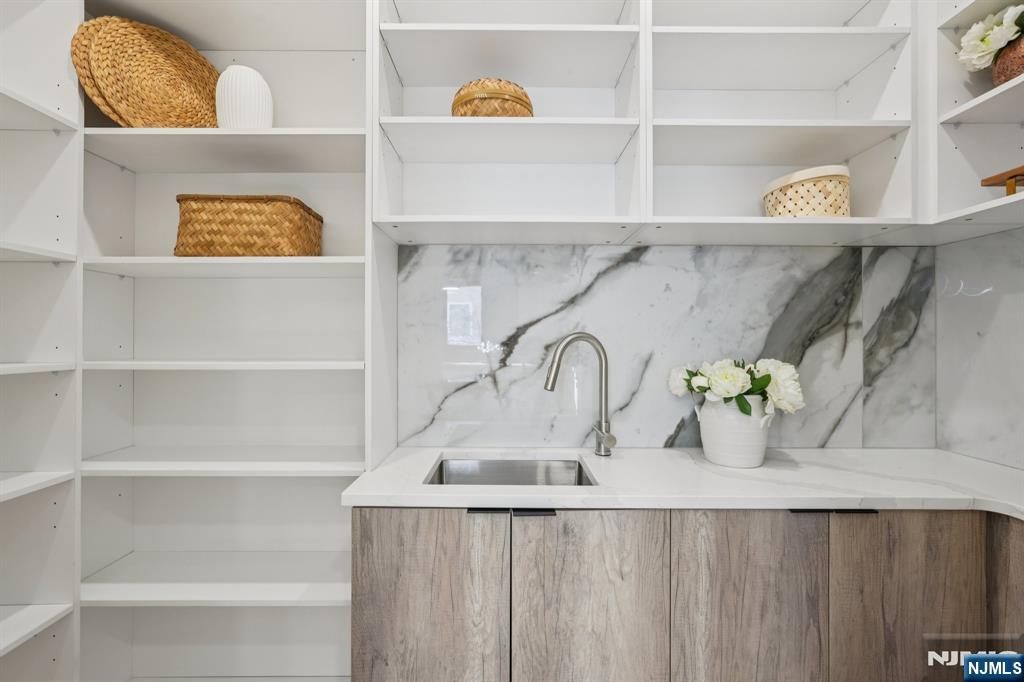 543 Closter Dock Road Closter, NJ 07624 - Photo 19 of 49