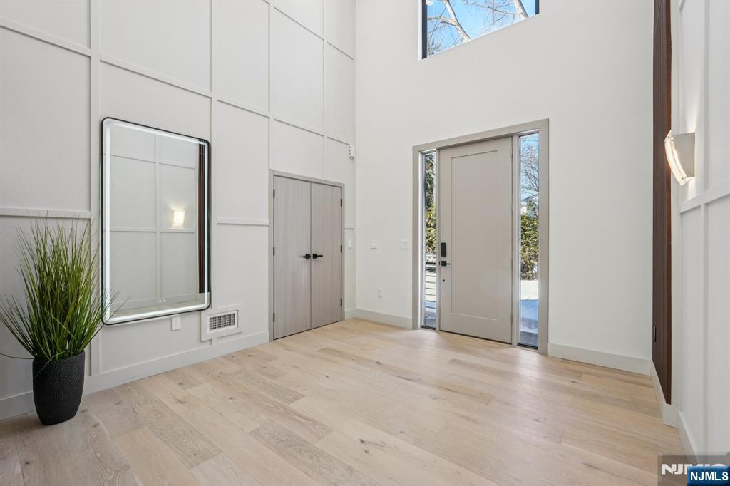 543 Closter Dock Road Closter, NJ 07624 - Photo 2 of 49