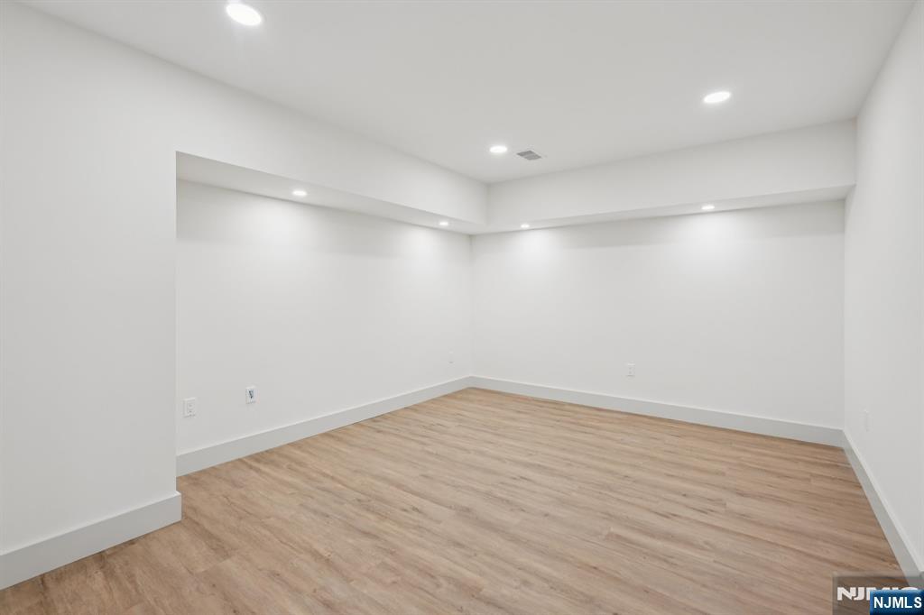 543 Closter Dock Road Closter, NJ 07624 - Photo 25 of 49