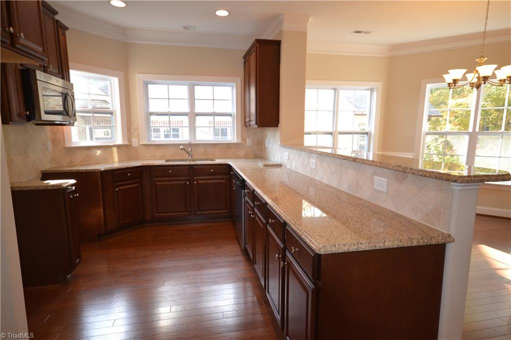 3503 Pebblestone Lane High Point, NC 27265 - Photo 10 of 20 Gallery Image 10