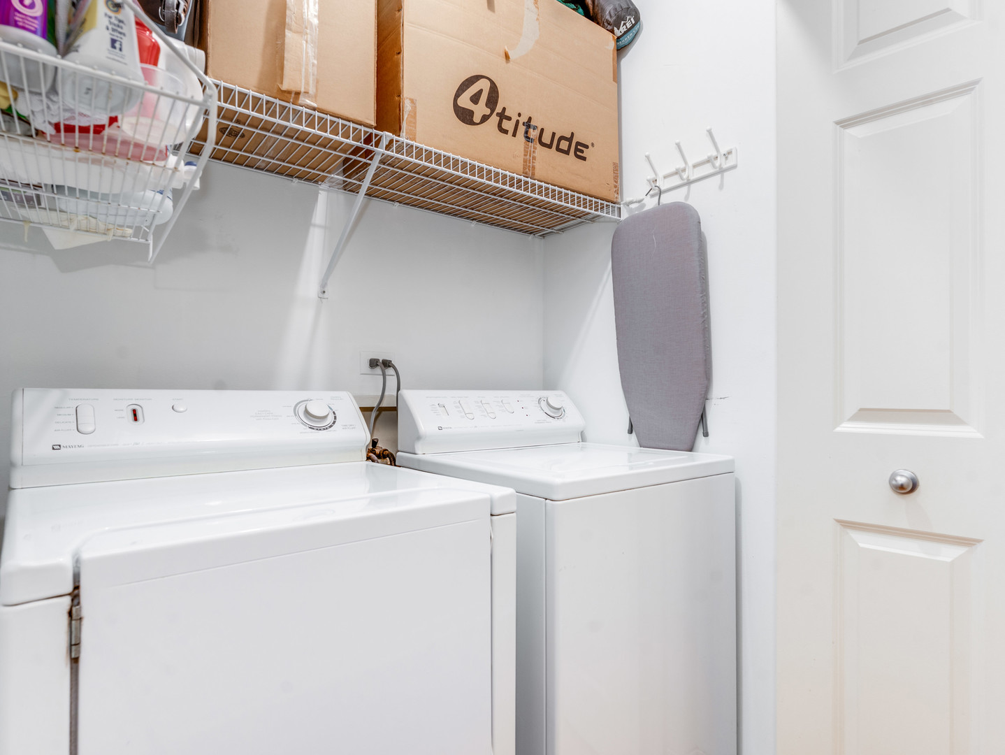 1335 West Fillmore Street, Unit B Chicago, IL 60607 - Photo 16 of 19 a utility room with dryer and washer