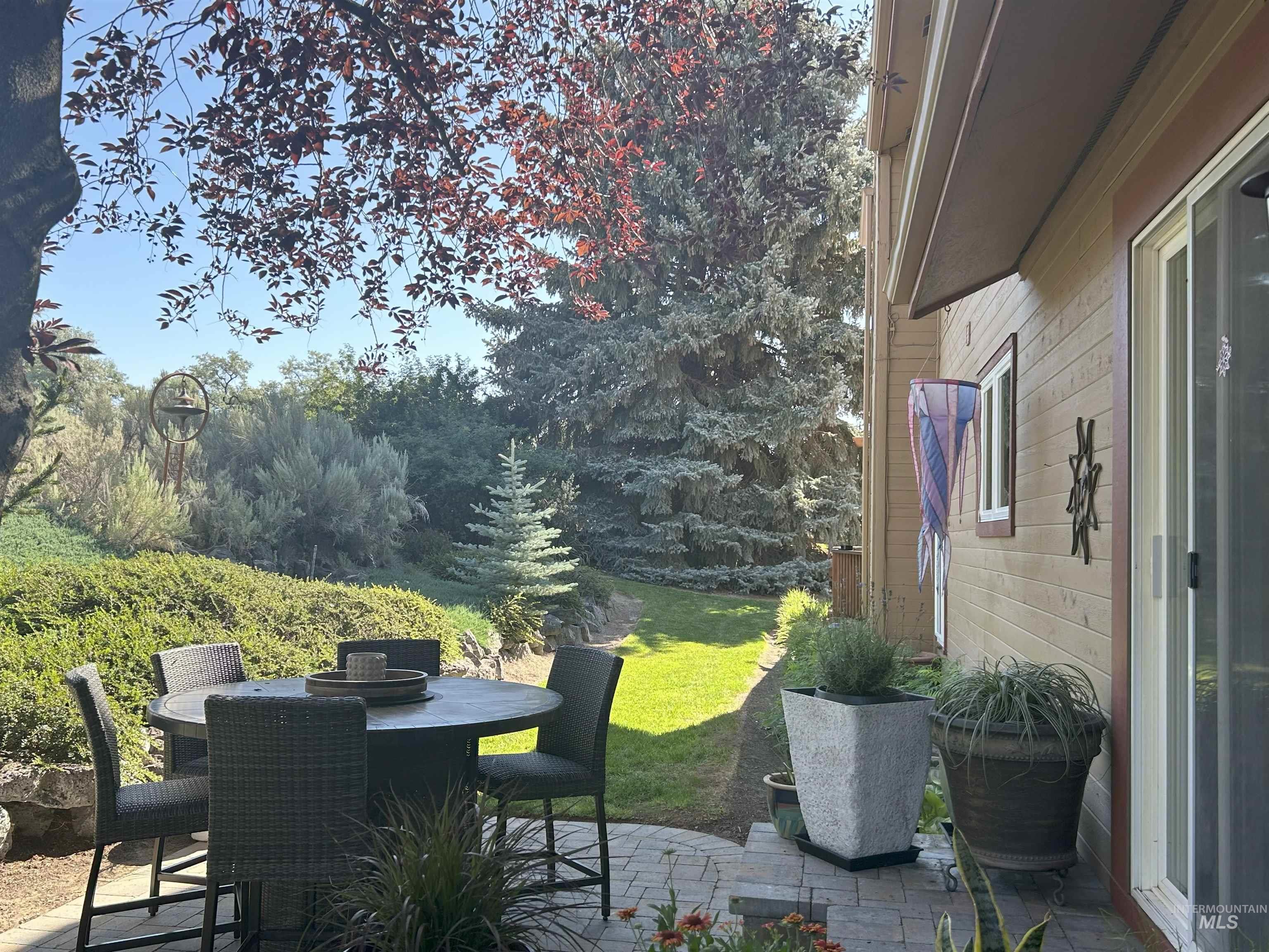 4124 North Meadow Ridge Circle Twin Falls, ID 83301 - Photo 28 of 31 View of patio / terrace with outdoor dining space