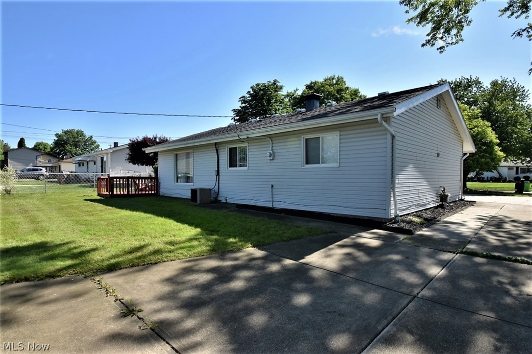 5978 Randy Road Bedford Heights, OH 44146 - Photo 13 of 23