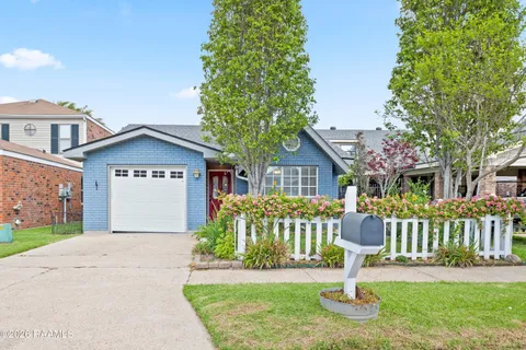 $189,000 | 206 Shekel Drive, Lafayette, LA 70508