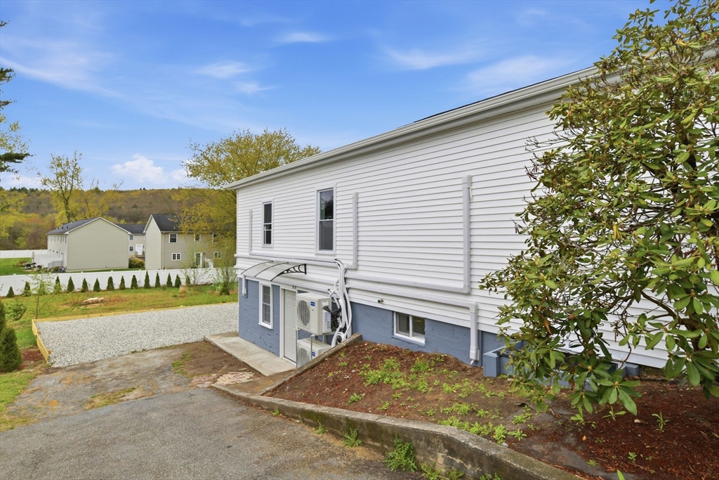 25 Bourne Street Three Rivers, MA 01080 - Photo 3 of 41