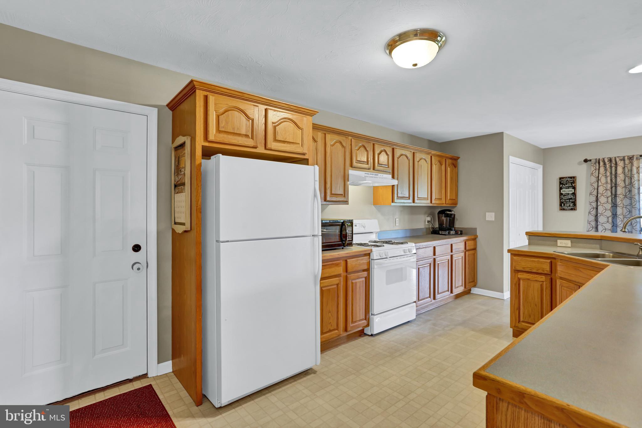 2249 Stoverstown Road Spring Grove, PA 17362 - Photo 11 of 53