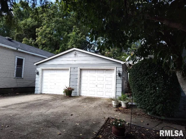 $45,000 | 2035 Dr Martin Luther King Avenue, Cairo, IL 62914