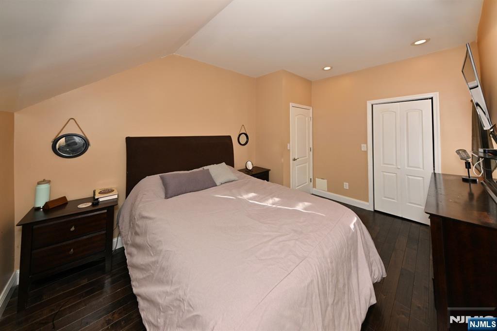 53 Barbour Street Haledon, NJ 07508 - Photo 12 of 24