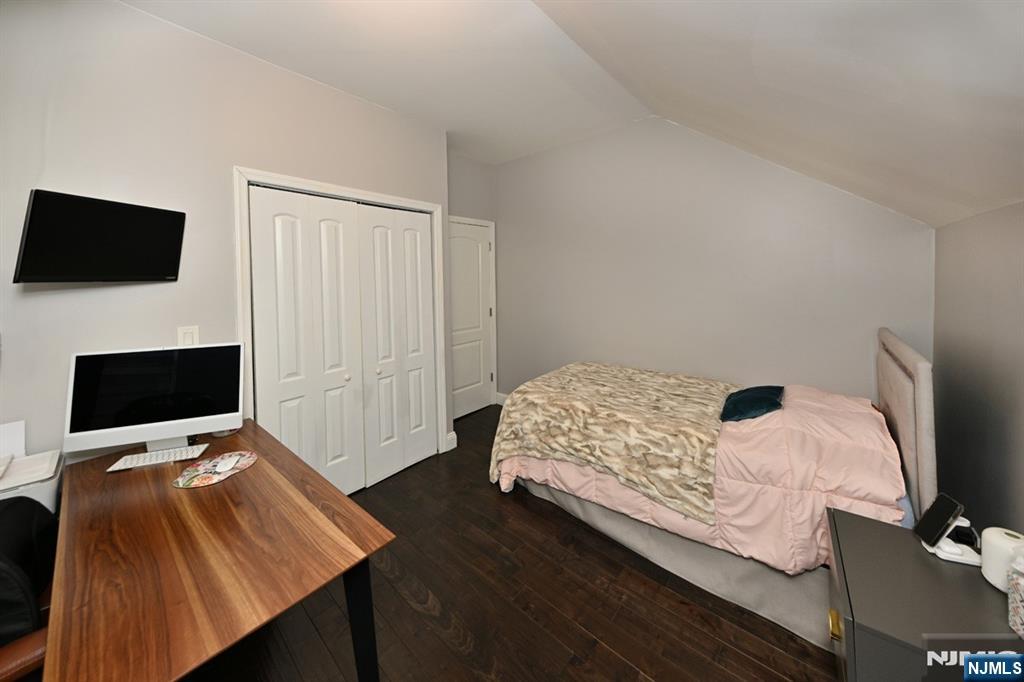 53 Barbour Street Haledon, NJ 07508 - Photo 15 of 24