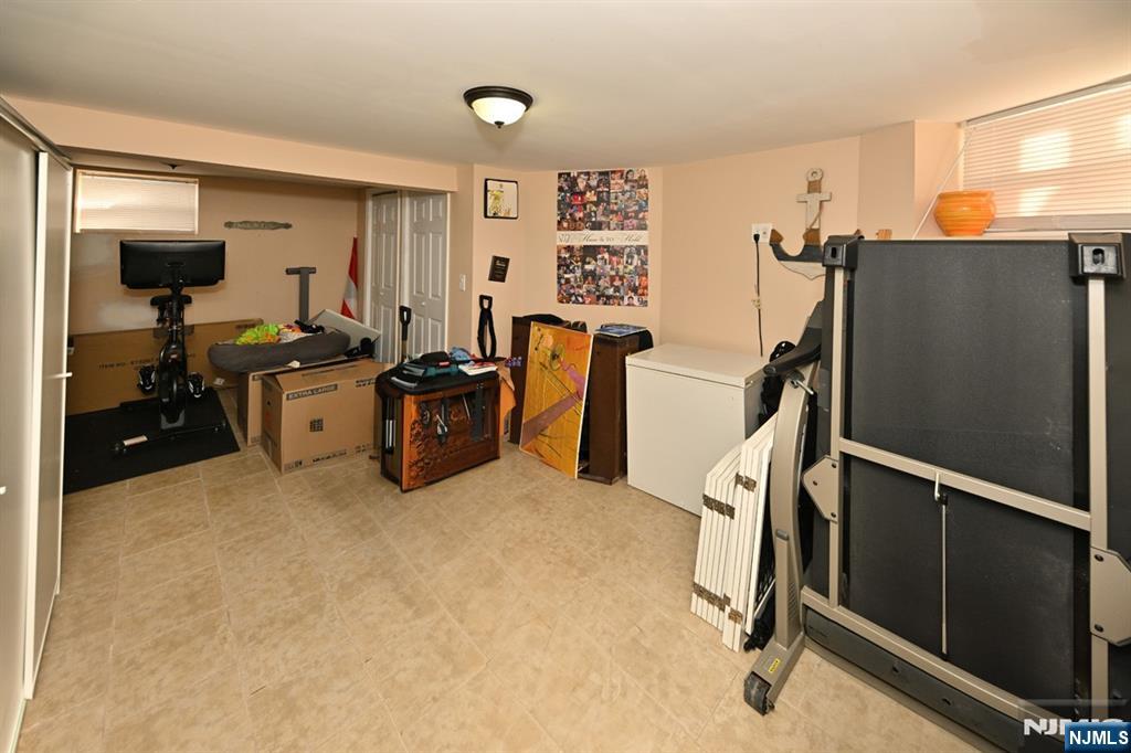 53 Barbour Street Haledon, NJ 07508 - Photo 20 of 24