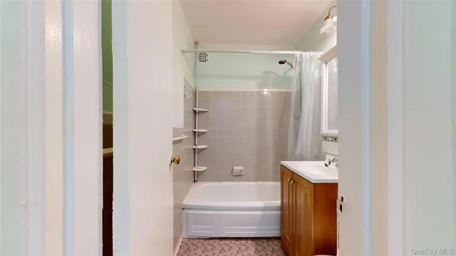 $145,000 | 99-10 60th Avenue, Unit 2L | South Corona