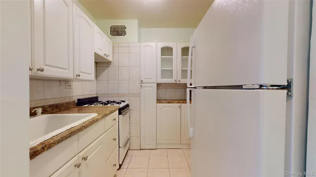 $145,000 | 99-10 60th Avenue, Unit 2L | South Corona