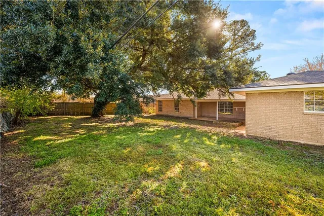 $218,000 | 1916 Wedgewood Avenue, Alexandria, LA 71301