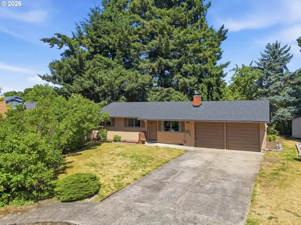$379,000 | 2250 West Irwin Way, Eugene, OR 97402