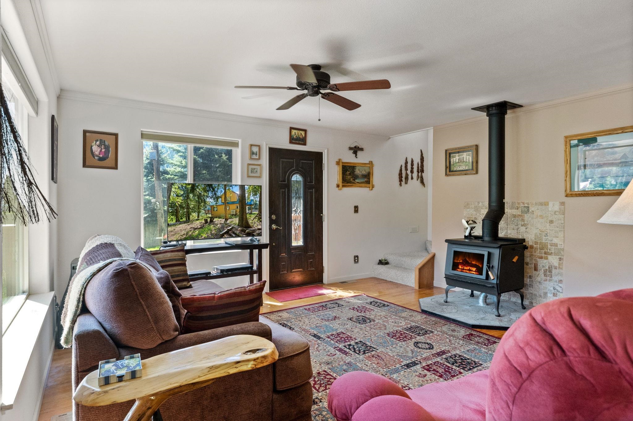 2876 Deep Lake South Shore Road Colville, WA 99114 - Photo 11 of 46