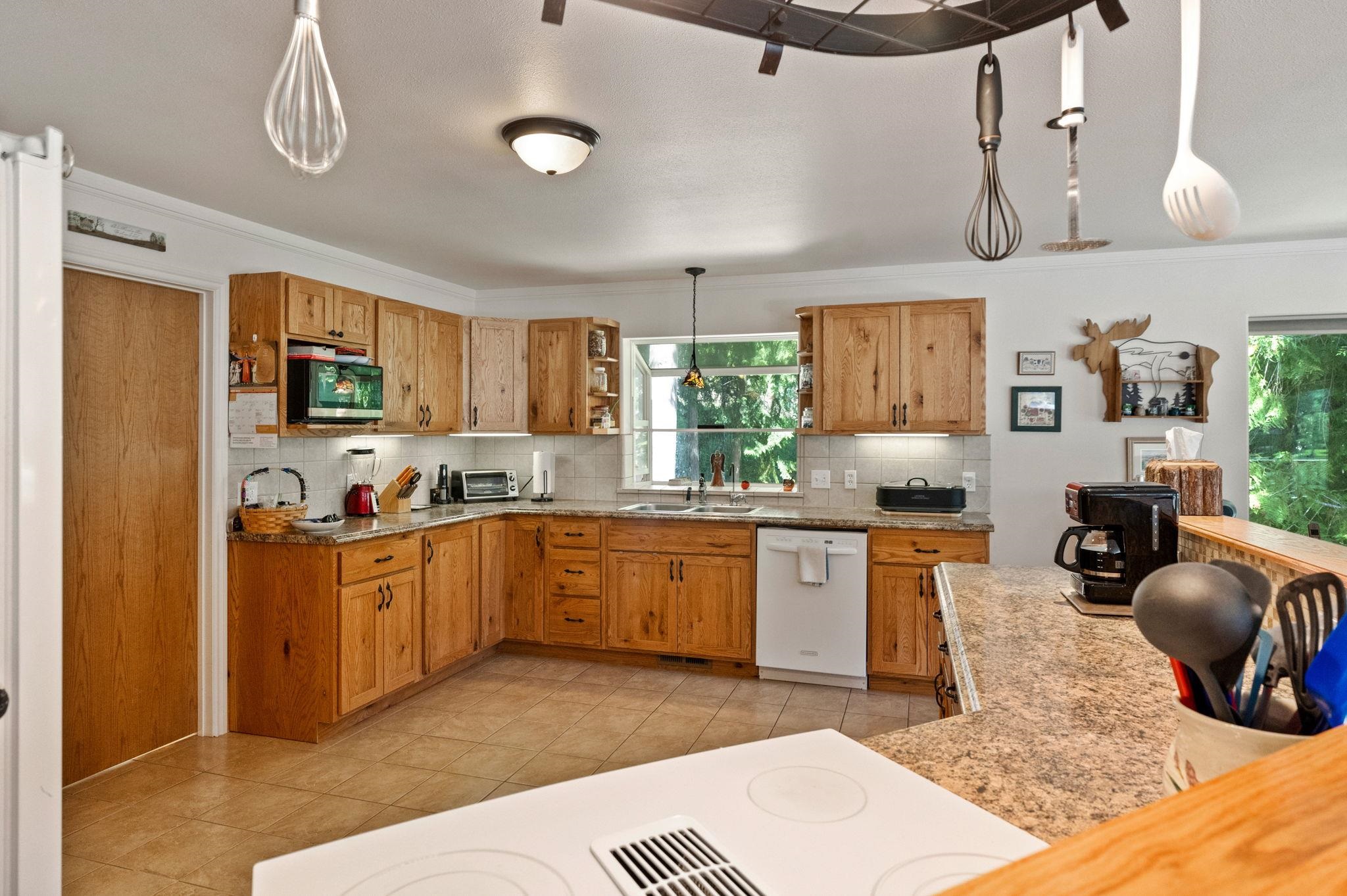 2876 Deep Lake South Shore Road Colville, WA 99114 - Photo 12 of 46