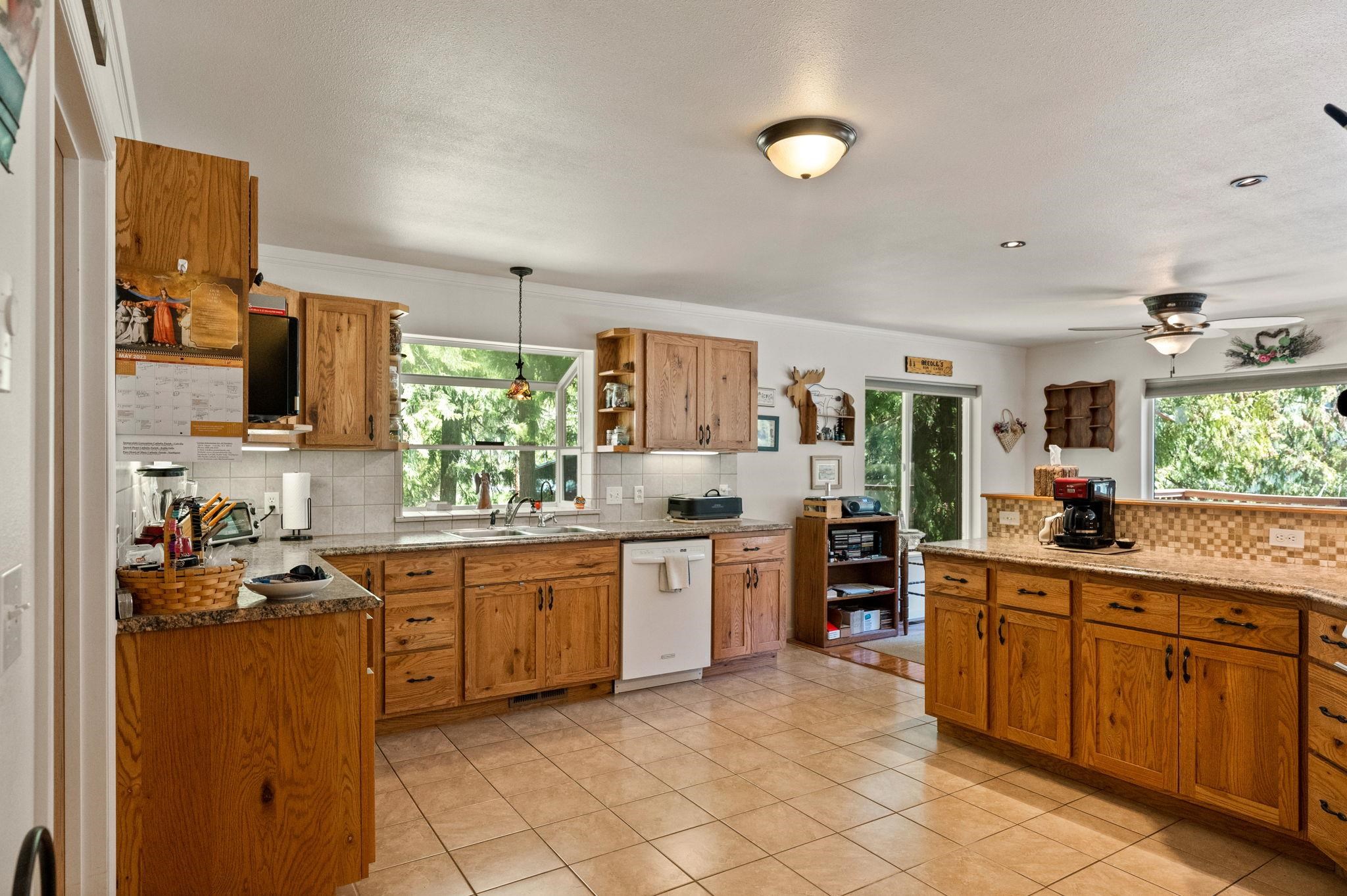 2876 Deep Lake South Shore Road Colville, WA 99114 - Photo 13 of 46