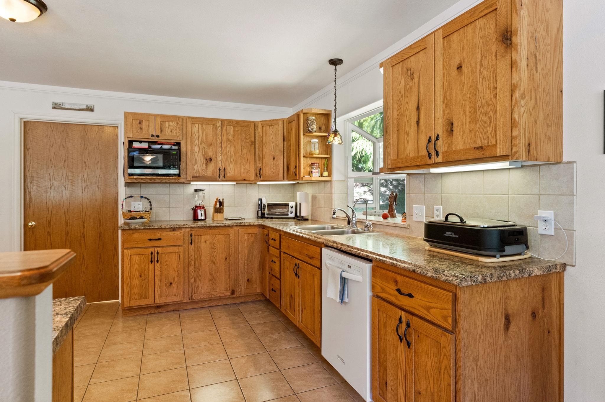 2876 Deep Lake South Shore Road Colville, WA 99114 - Photo 14 of 46