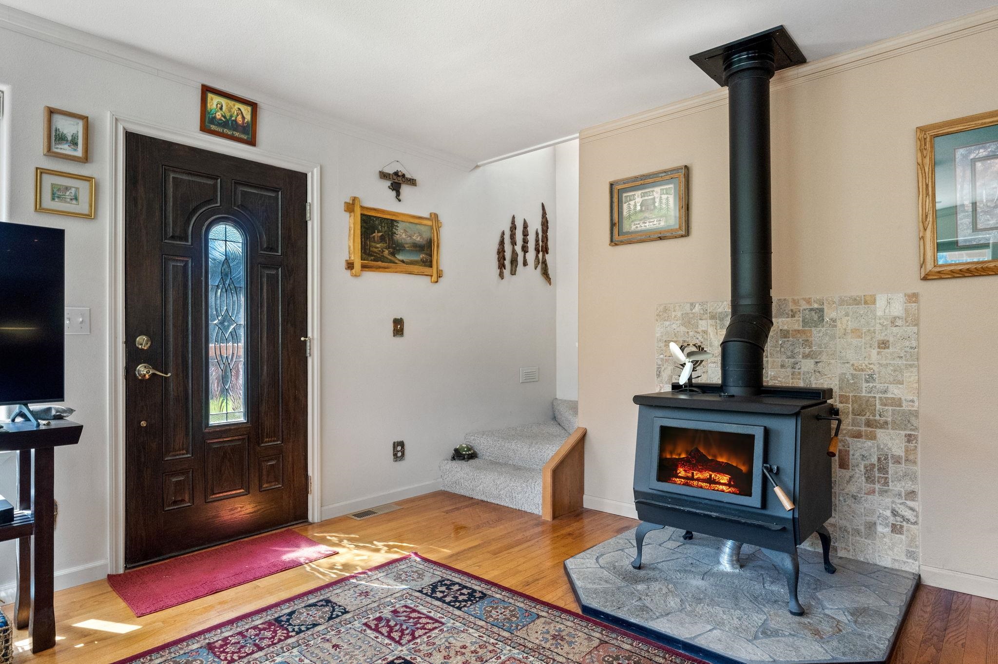 2876 Deep Lake South Shore Road Colville, WA 99114 - Photo 10 of 46