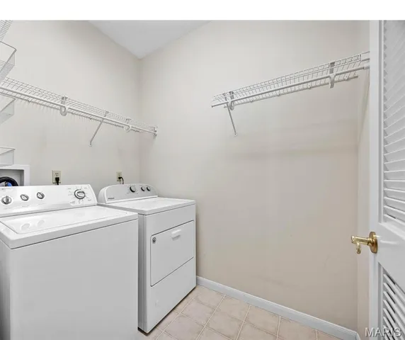 $549,900 | 831 Stone Meadow Drive, Chesterfield, MO 63005