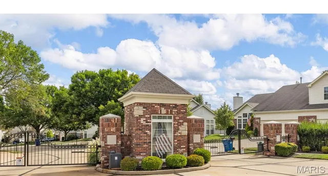 $549,900 | 831 Stone Meadow Drive, Chesterfield, MO 63005