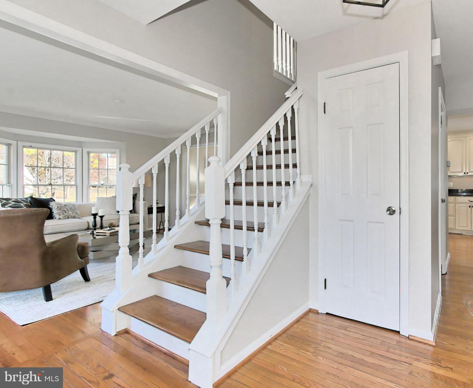 12567 Rock Ridge Road Herndon, VA 20170 - Photo 4 of 50 Nice Open Foyer is perfect for Greeting Guests!
