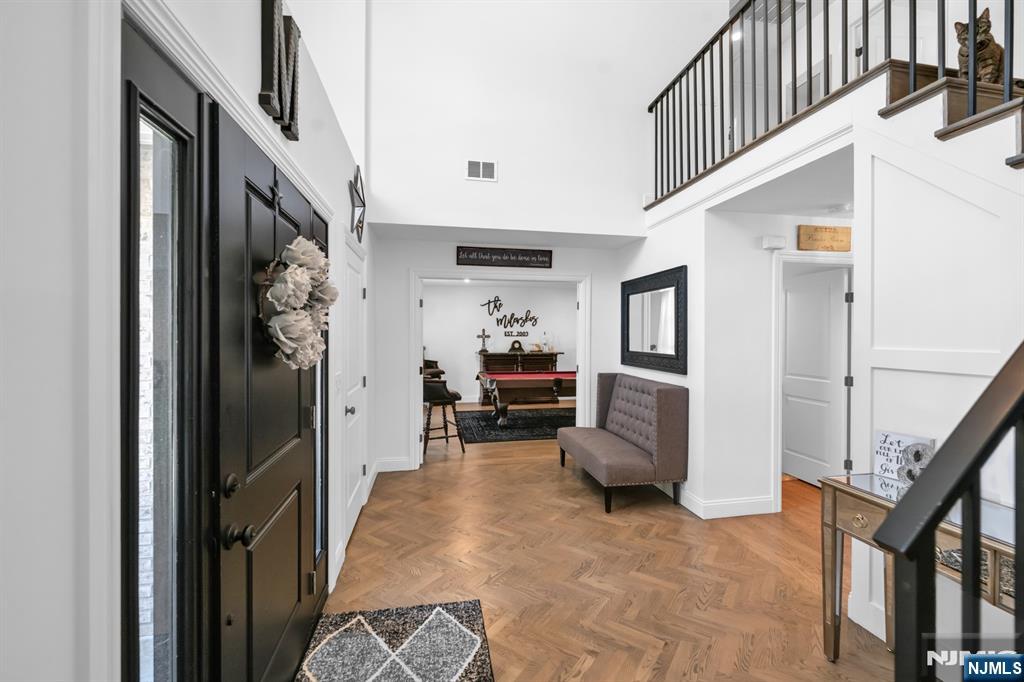 22 Fox Boro Road Wayne, NJ 07470 - Photo 4 of 50