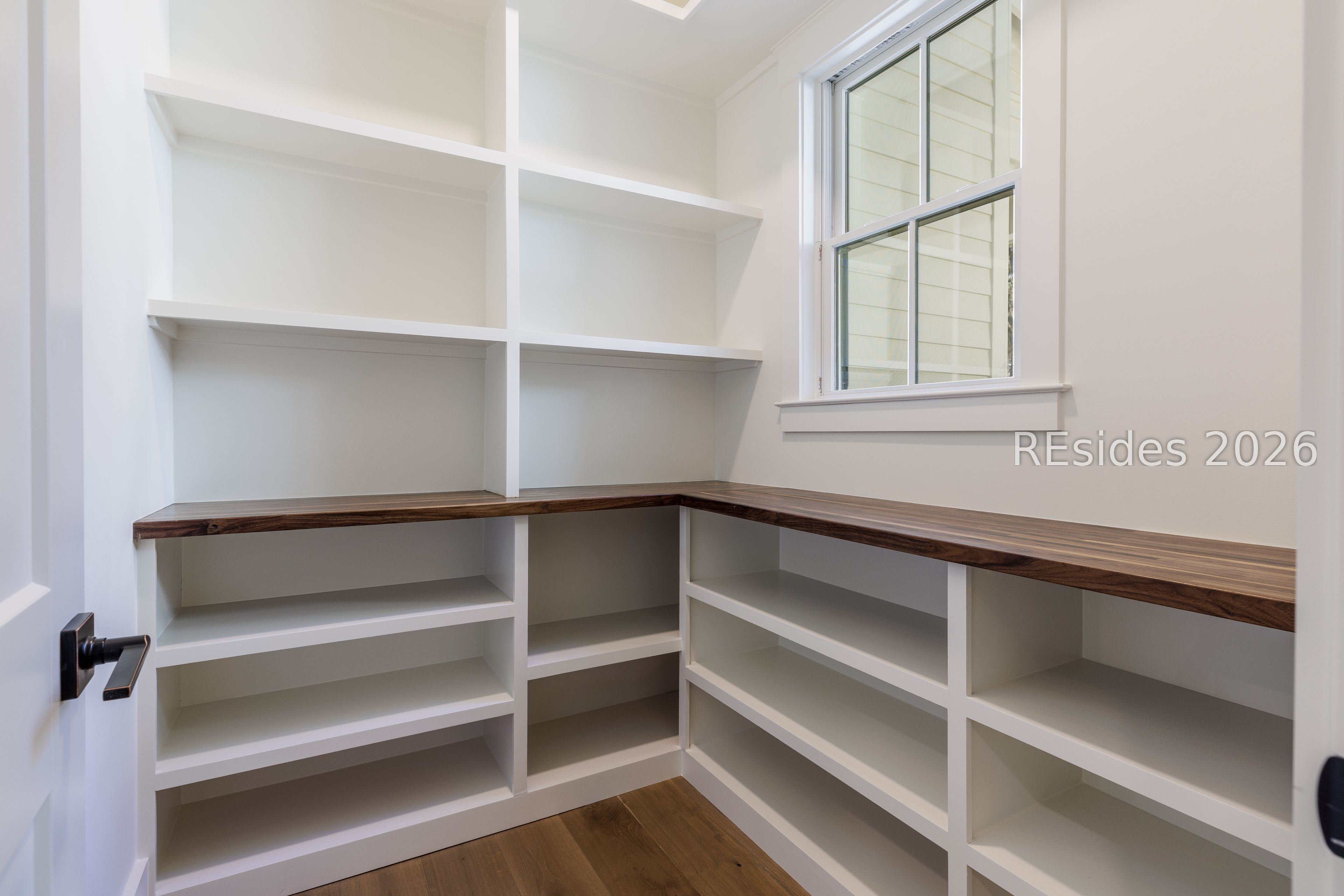 6 Colleton River Drive Bluffton, SC 29910 - Photo 12 of 37 Pantry