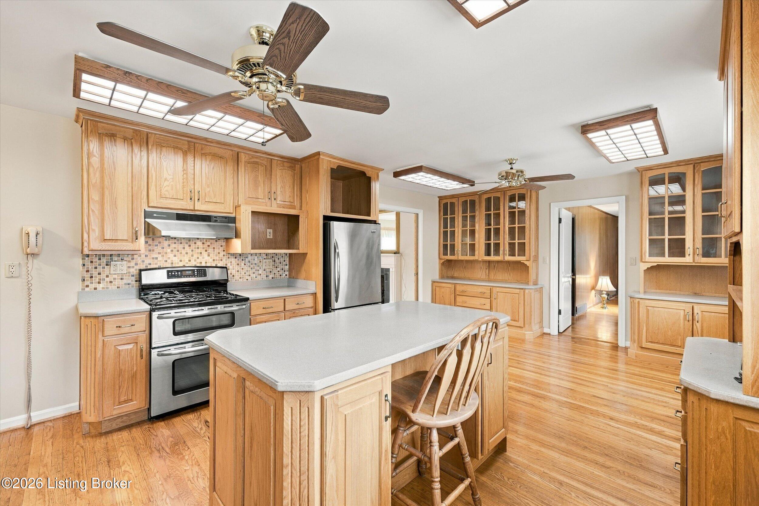 8110 Old Gate Road Louisville, KY 40241 - Photo 13 of 41 Kitchen with Island