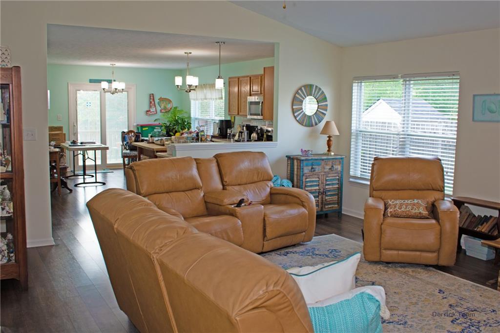 1034 Pine Ridge Way Brownsburg, IN 46112 - Photo 12 of 36