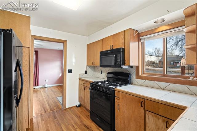 928 Alexander Road Colorado Springs, CO 80909 - Photo 9 of 24 Gallery Image 9