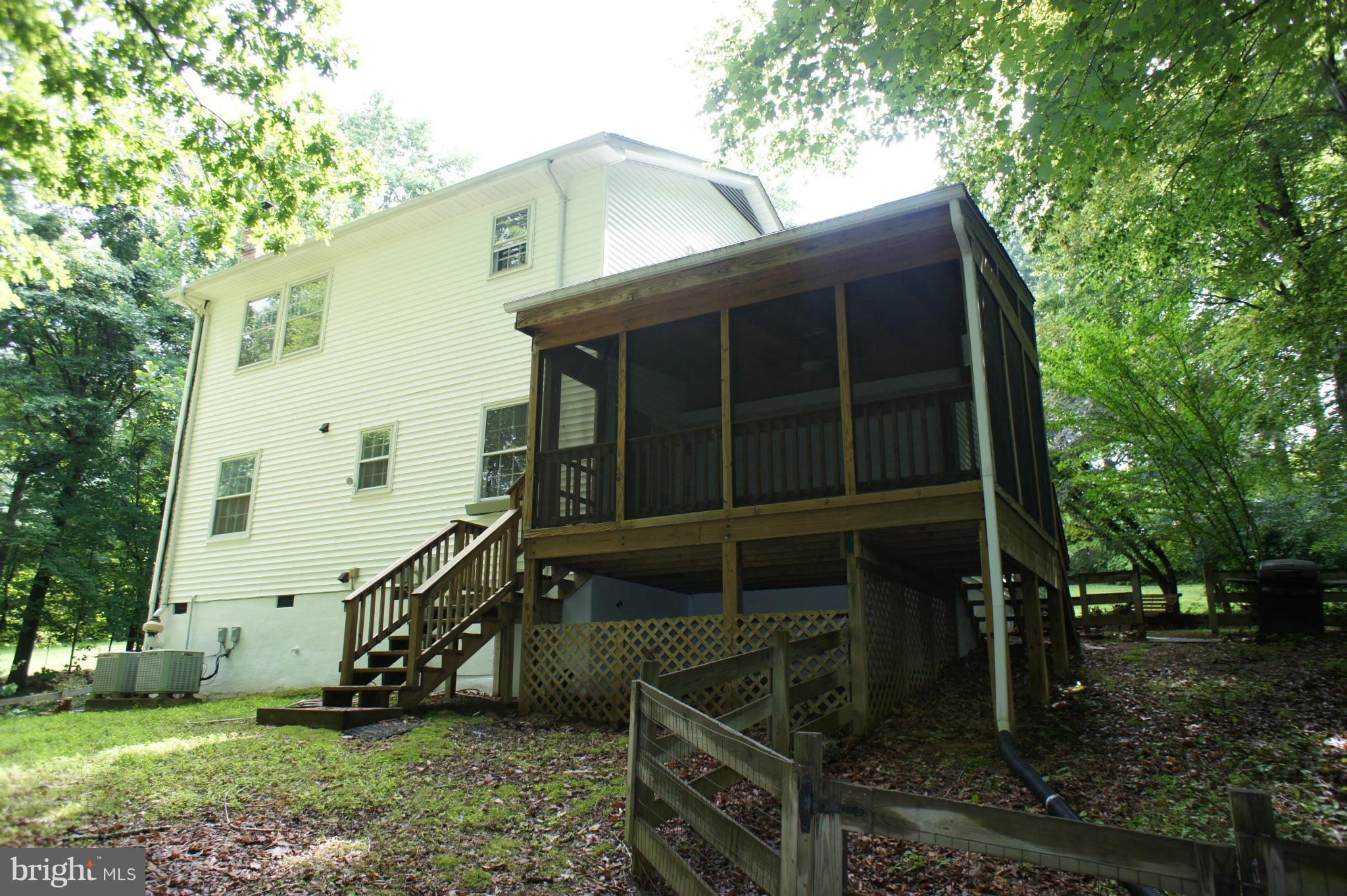 6725 River Road Manassas, VA 20111 - Photo 22 of 26 Exterior (Rear)
