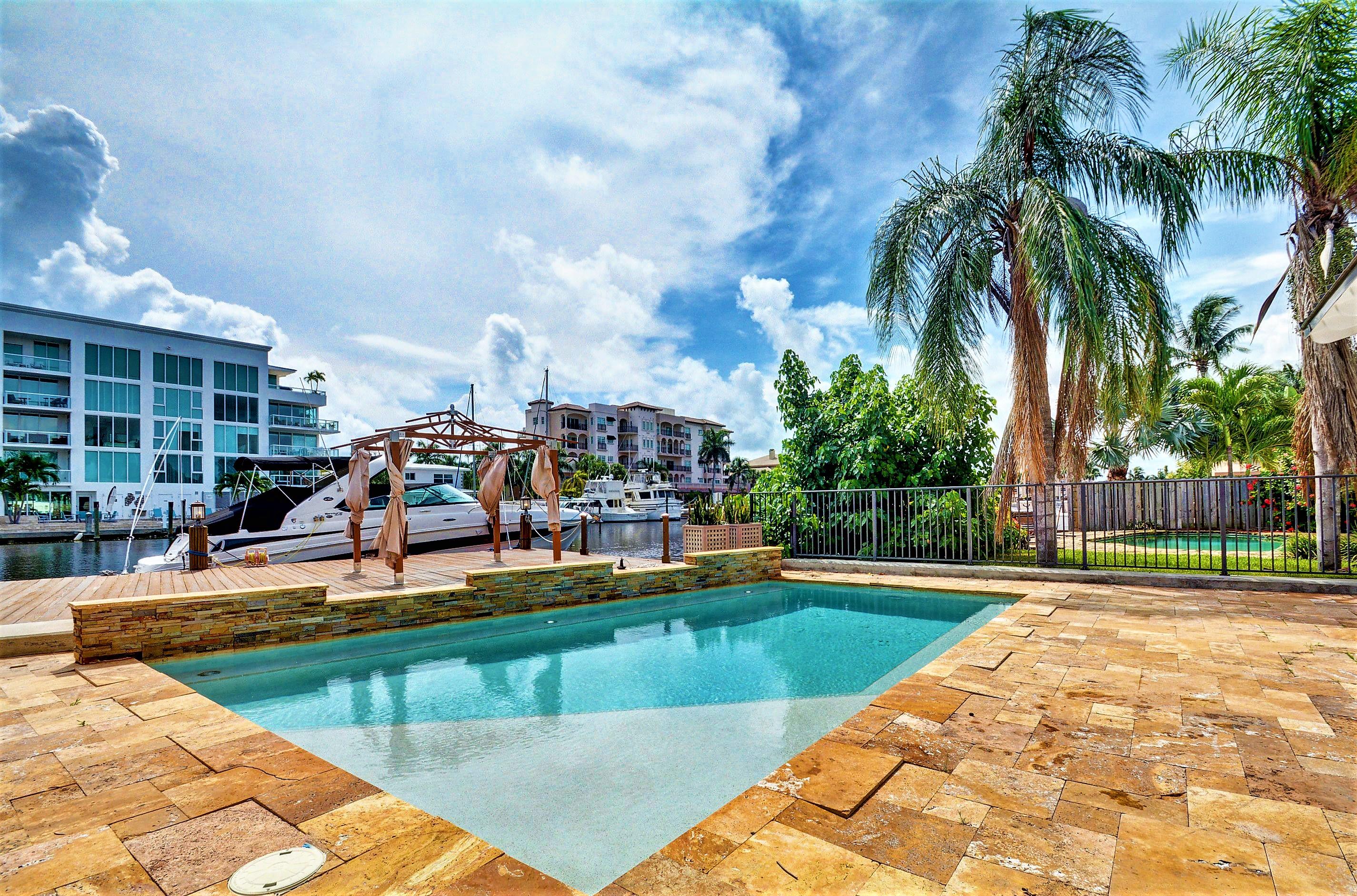 32 South Gordon Road Fort Lauderdale, FL 33301 - Photo 12 of 48 32 Gordon Pool Deck Intracoastal
