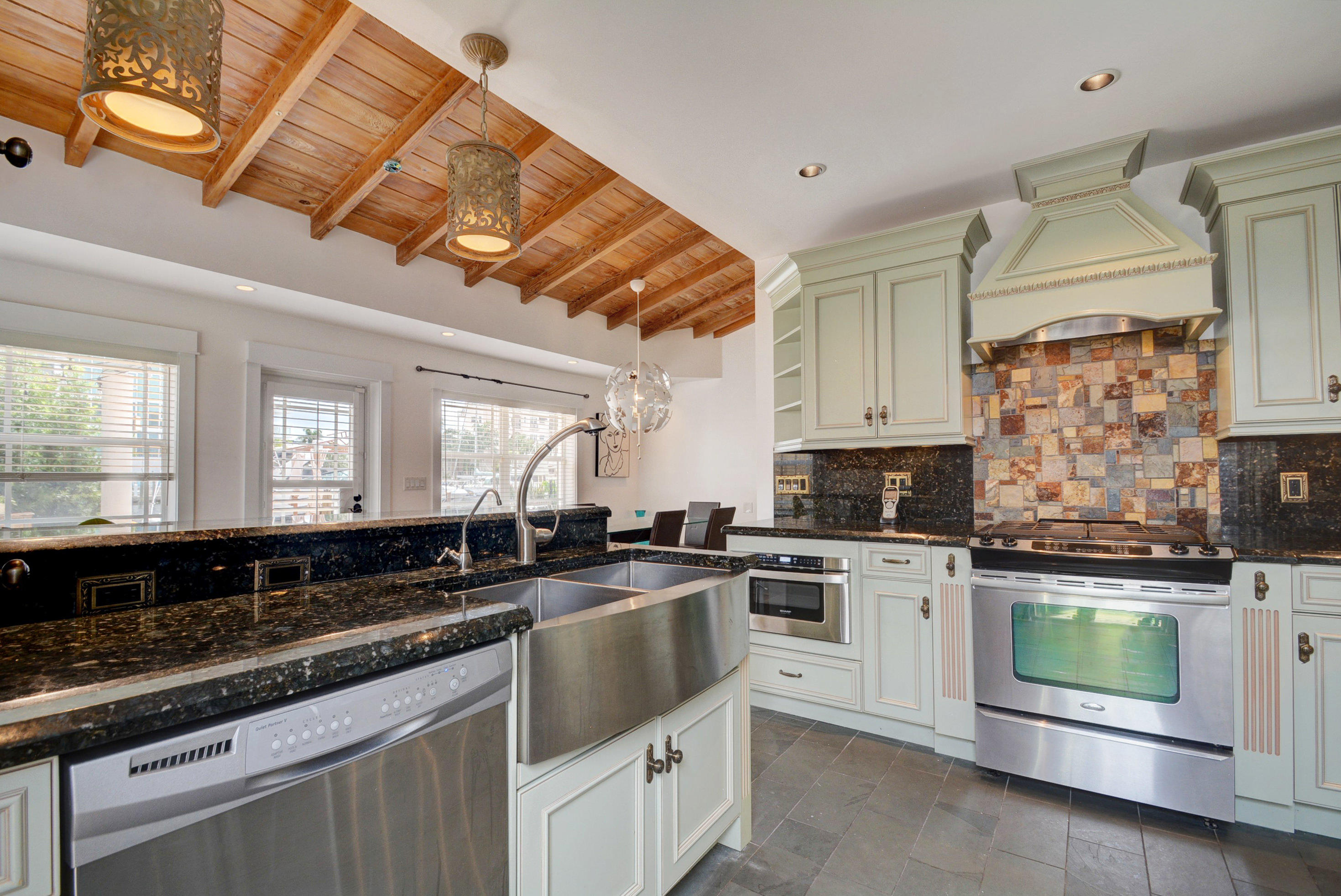32 South Gordon Road Fort Lauderdale, FL 33301 - Photo 19 of 48 31_dsc_2078_79_80_81_82