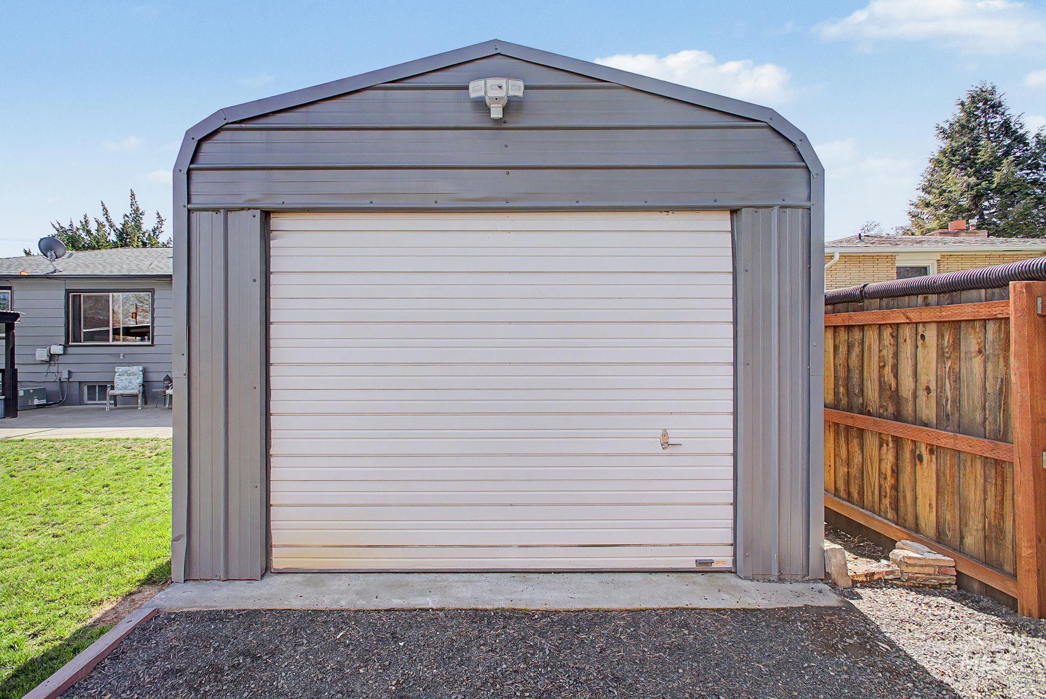809 Bryden Avenue Lewiston, ID 83501 - Photo 37 of 42 Garage featuring a storage unit