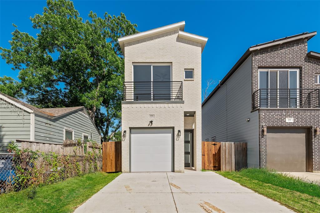 2341 Scott Street Dallas, TX 75215 - Photo 1 of 1