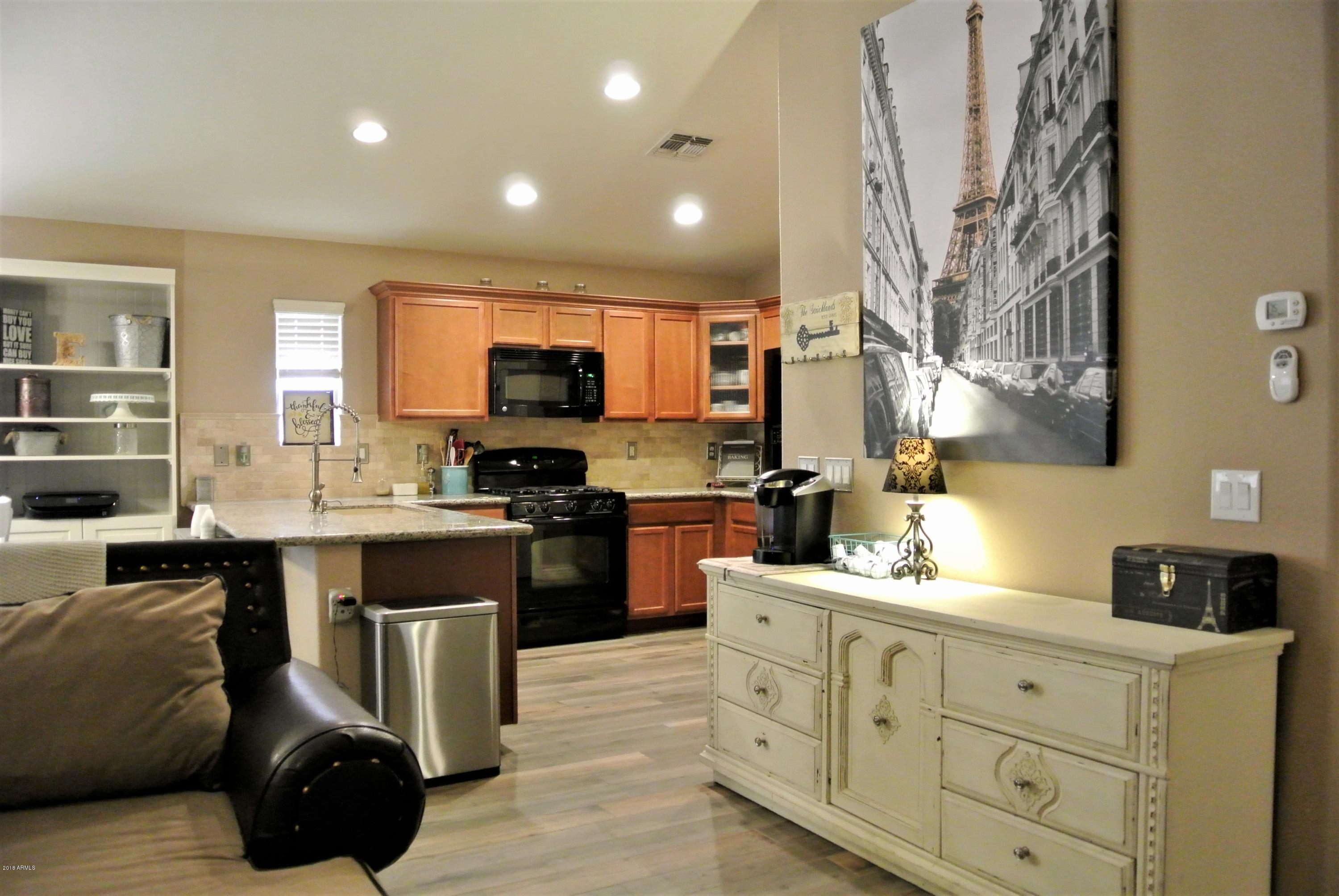 4181 East Bonanza Road Gilbert, AZ 85297 - Photo 9 of 40 bring your over sized furniture!
